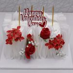 Val me cake